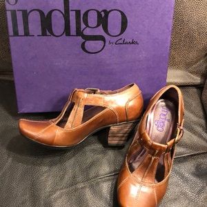 Leather shoes -clarks